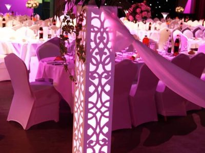 colonne arabesque blanche ajourée