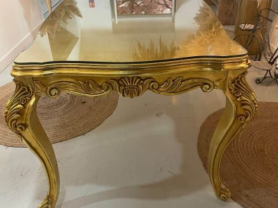 Table baroque or