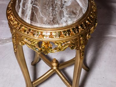 guéridons sculpté or