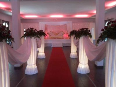 formule déco entrée colonnes tissus